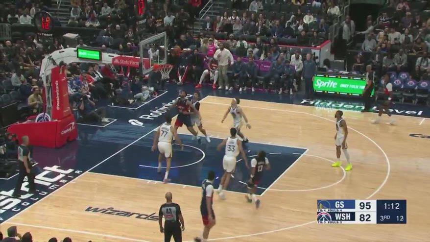 NBA, l'auto-canestro di Yurtseven a Washington