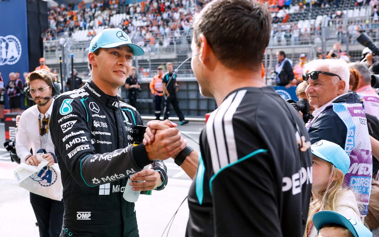 https://sport.sky.it/assets/images/228a94052d11861ae3bdfdcbbf0faa92220cf4ad/skysport/it/motori/formula-1/video/2026/08/22/russell-f1-gp-olanda-intervista-video-1119195/russell_ipa_intervista.jpg?im=Resize,width=1218