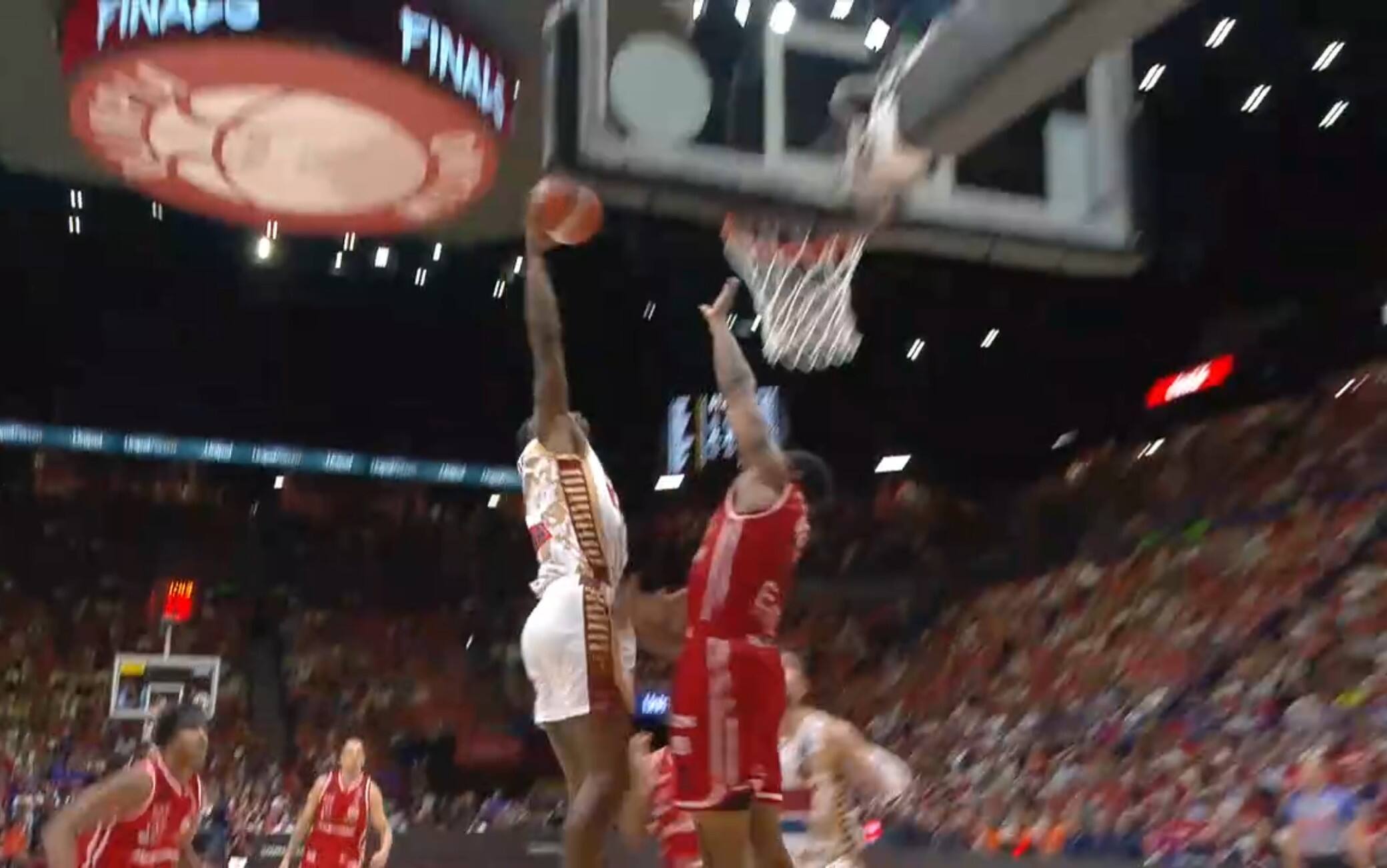 Finale Scudetto, Che schiacciata di Wheatle! Posterizzato Nebo. VIDEO