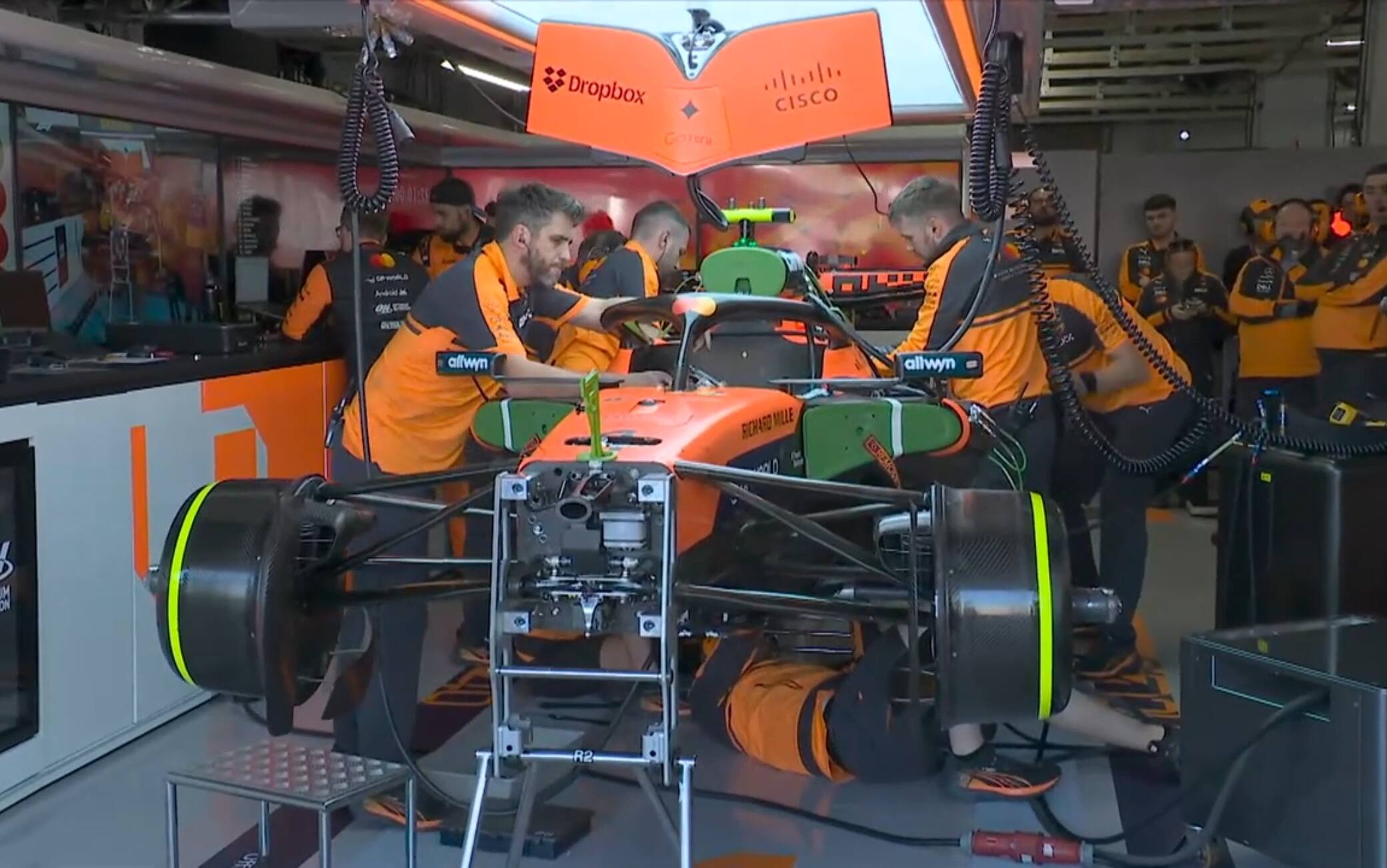 F1, Norris: problemi sulla McLaren nelle FP2 del GP Giappone