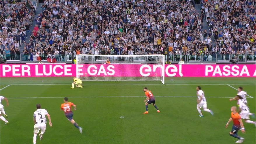 Di Gregorio, il video del rigore parato in Juve-Genoa