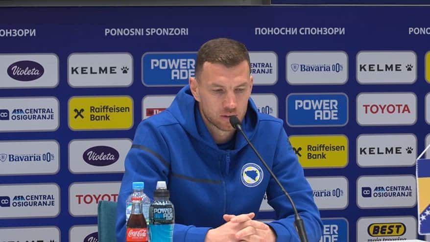Dzeko: "In piedi per l'inno, Italia vicina dopo la guerra"