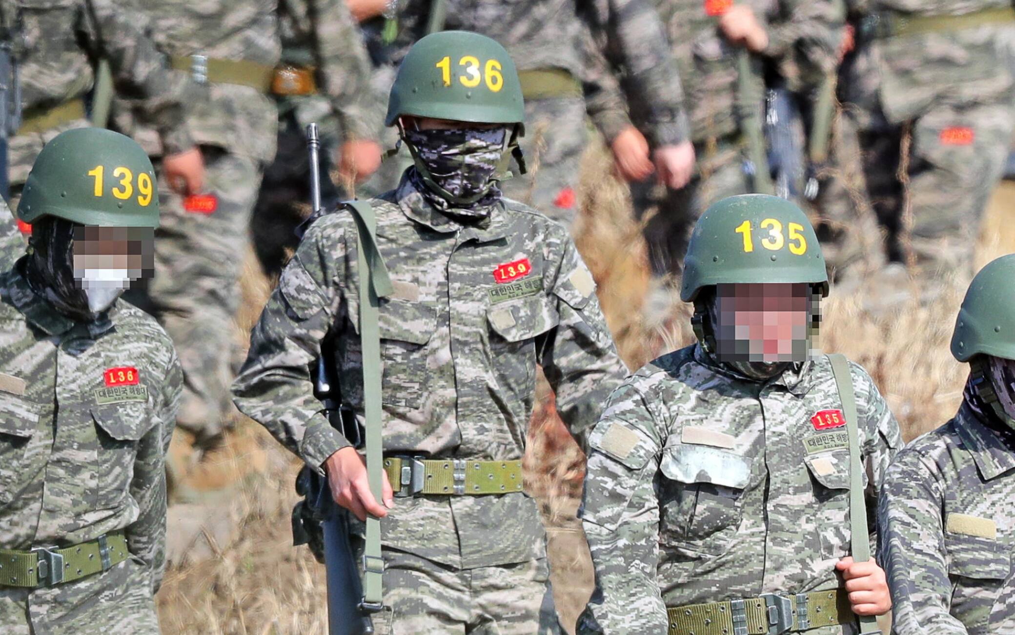 Son in versione militare