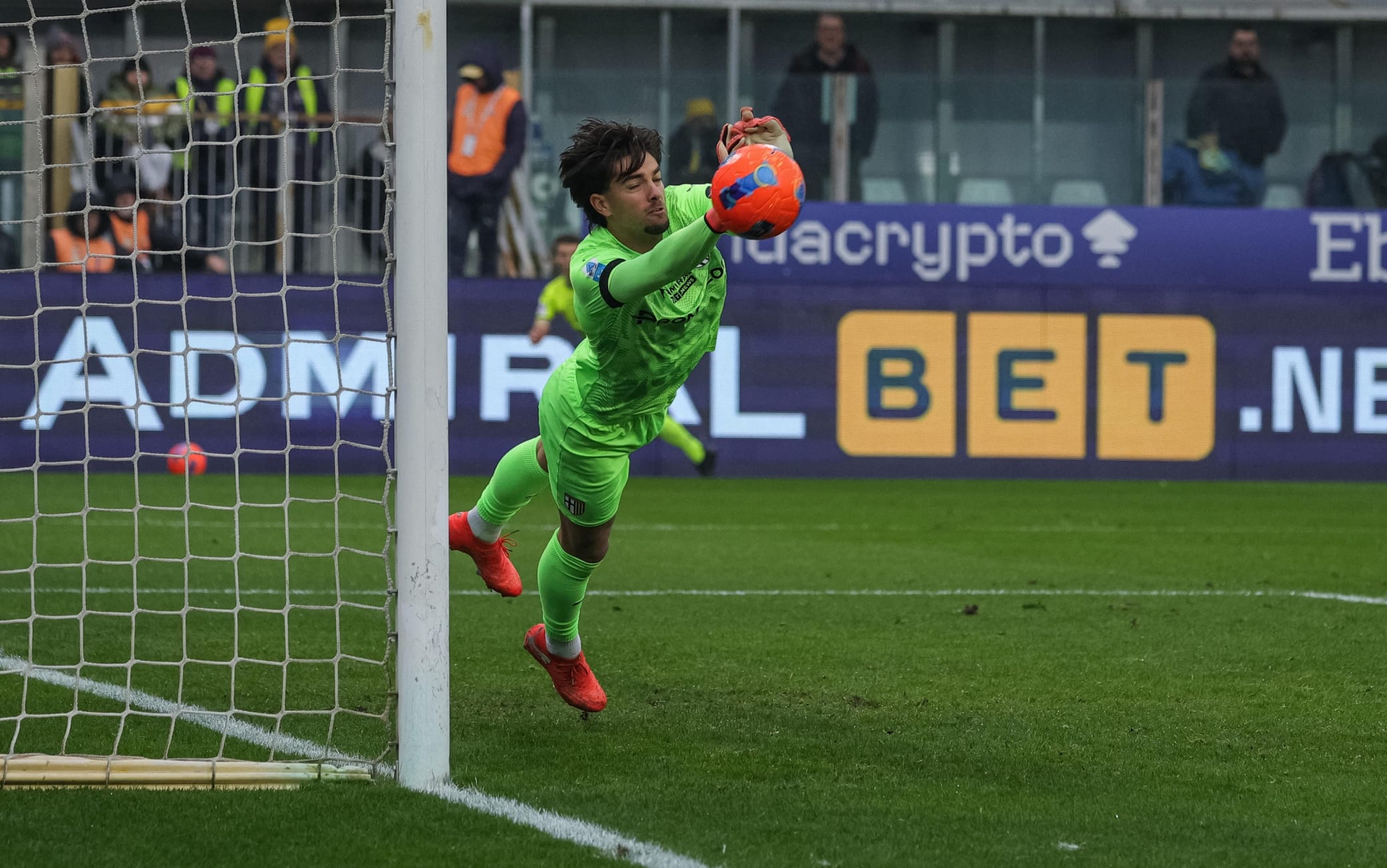 Parma-Genoa 0-0: portieri decisivi e nessun gol al Tardini
