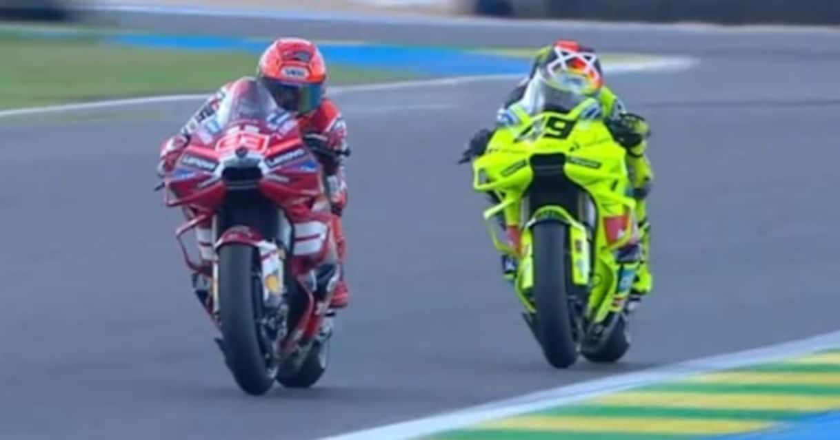https://sport.sky.it/assets/images/27d4f6bdc4adee0a4e6778d2107103c8c1cc9141/skysport/it/motori/motogp/video/2026/03/21/motogp-gp-brasile-sprint-race-ultimo-giro-video-1084251/marc_marquez_di_giannantonio_sprint_brasile_og.jpg?im=Resize,width=1218
