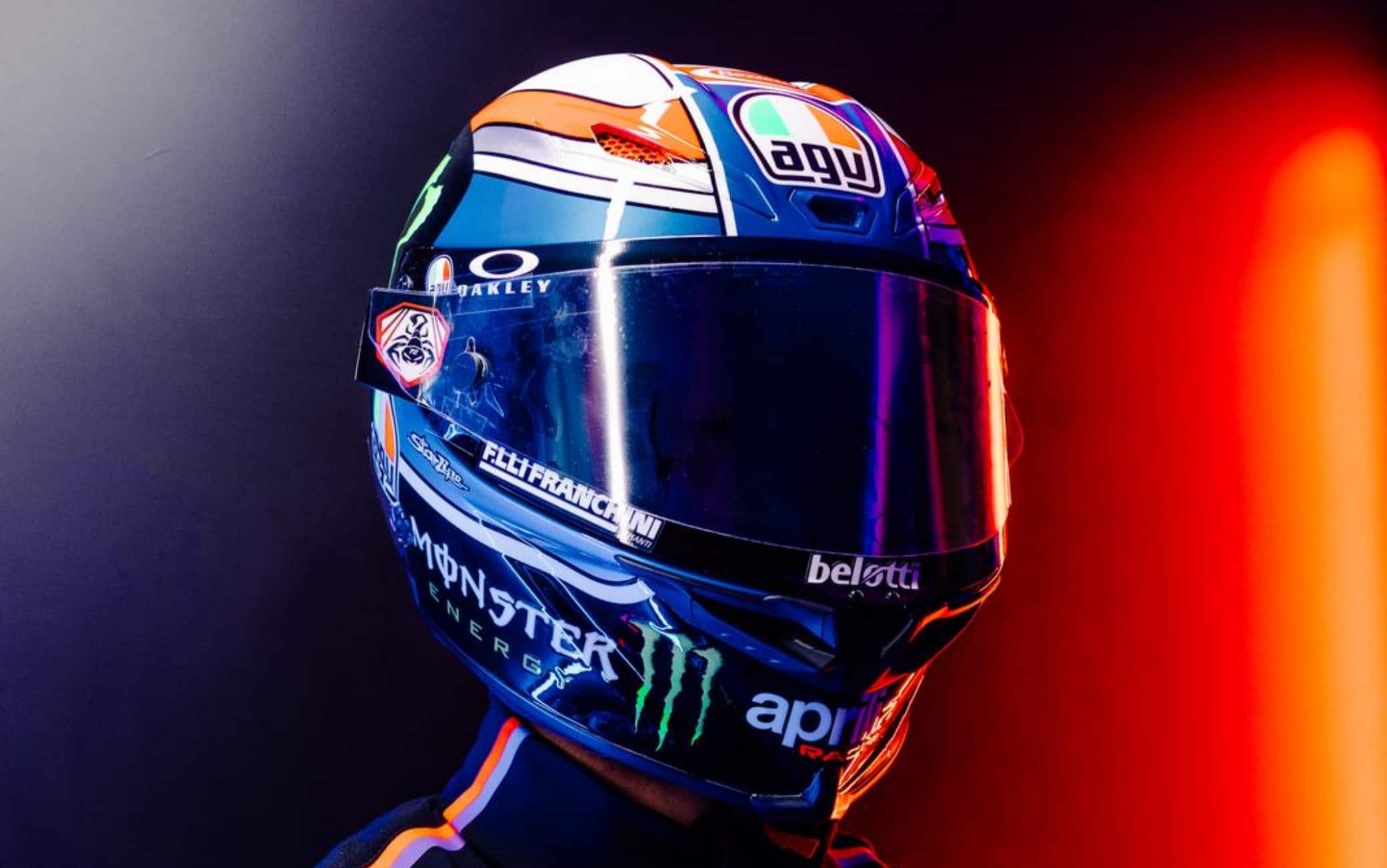 Bezzecchi omaggia Alex Zanardi: i caschi dei piloti italiani per il Mugello. FOTO