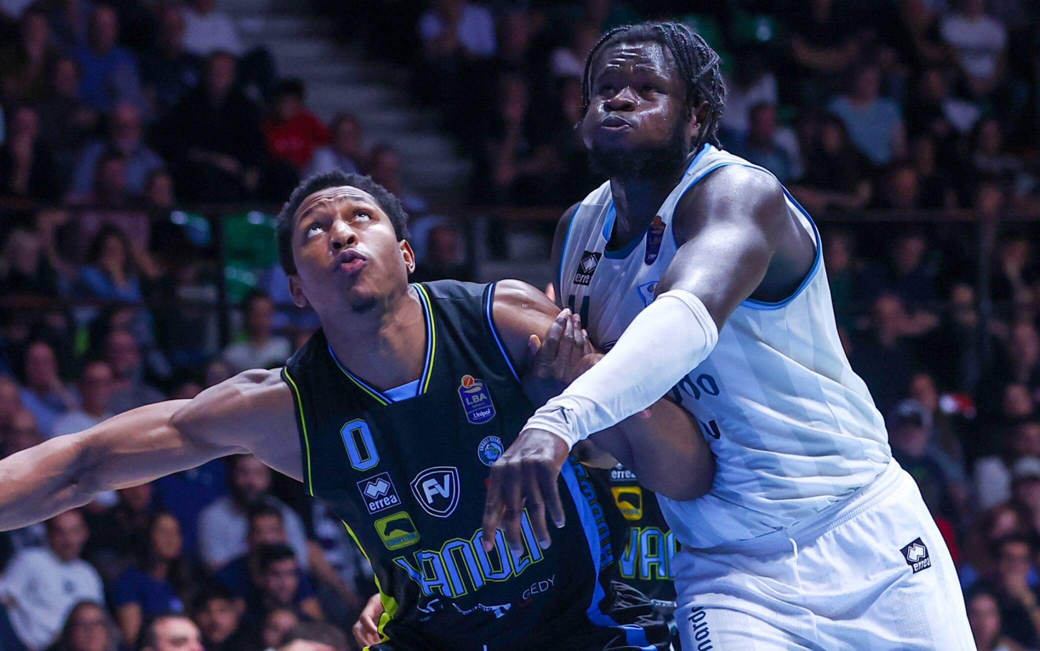 Serie A basket, Cremona-Cantù alle 19.30 su Sky: risultato LIVE