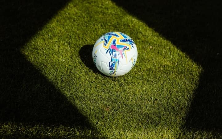 [Imagen: pallone_bianco_serie_3.jpg?im=Resize,width=720]