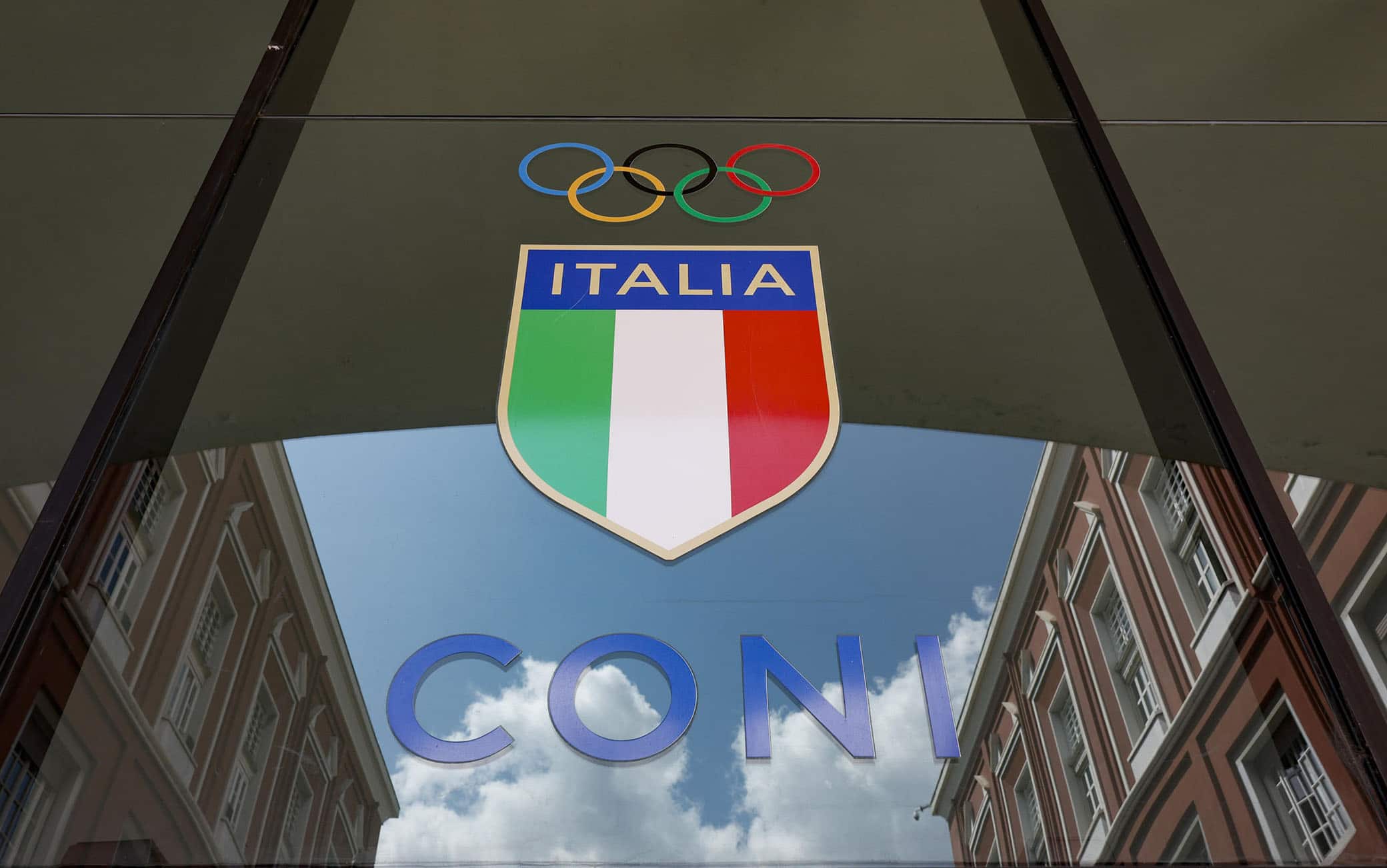 Il Coni commissaria la Federazione Italiana Pesistica