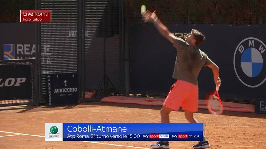 Cobolli, l'allenamento prima del match contro Atmane
