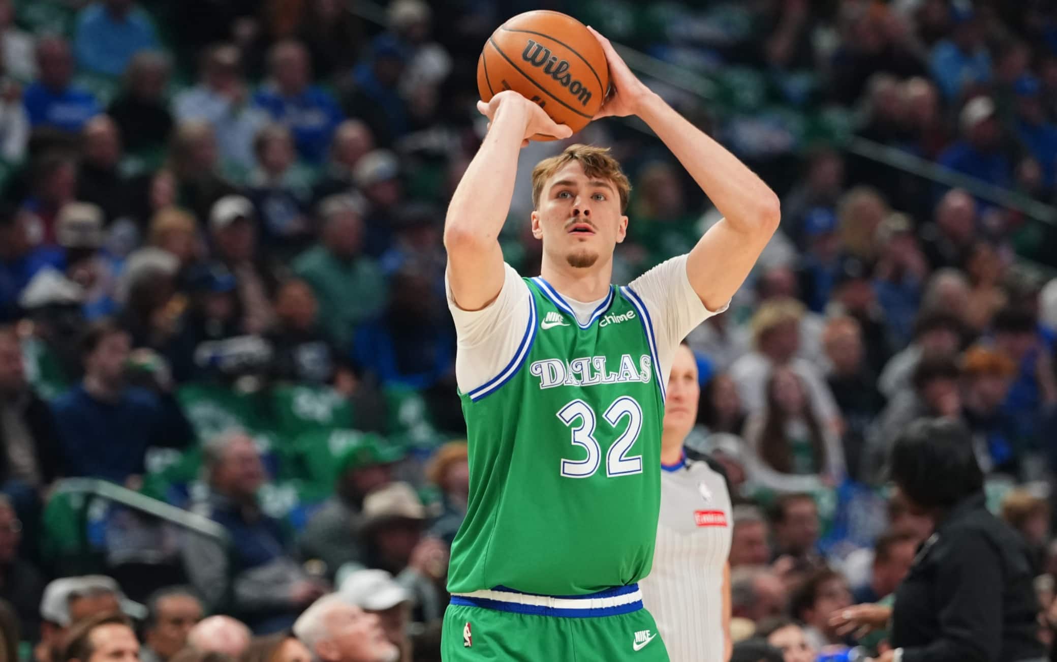 NBA, Cooper Flagg scrive la storia: 49 punti agli Hornets, ma Dallas cade in volata