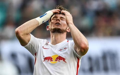 epa05882792 Leipzig's Oliver Burke reacts during the German Bundesliga soccer match between RB Leipzig and SV Darmstadt 98 in Leipzig, Germany, 01 April 2017.  EPA/FILIP SINGER (EMBARGO CONDITIONS - ATTENTION: Due to the accreditation guidelines, the DFL only permits the publication and utilisation of up to 15 pictures per match on the internet and in online media during the match.)