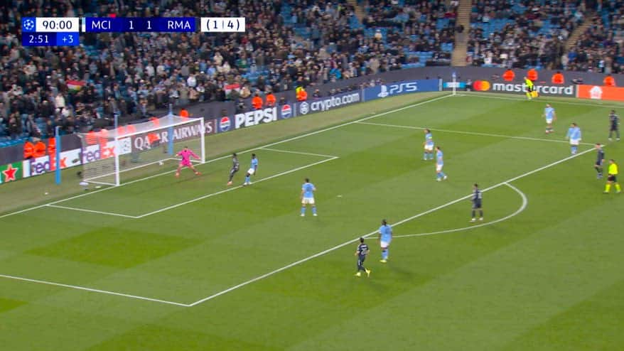 No look e doppietta al City: Vinicius la chiude così