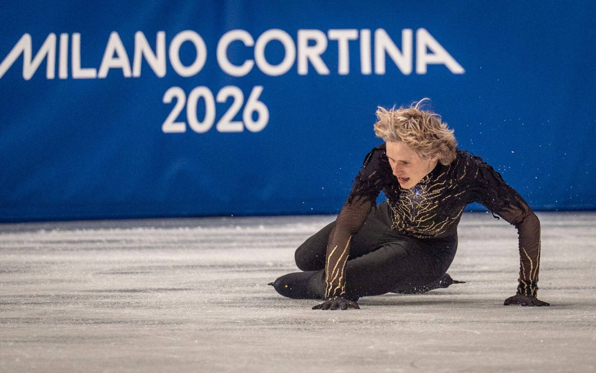 Milano-Cortina, il dramma di Malinin: le cadute e le lacrime nel libero