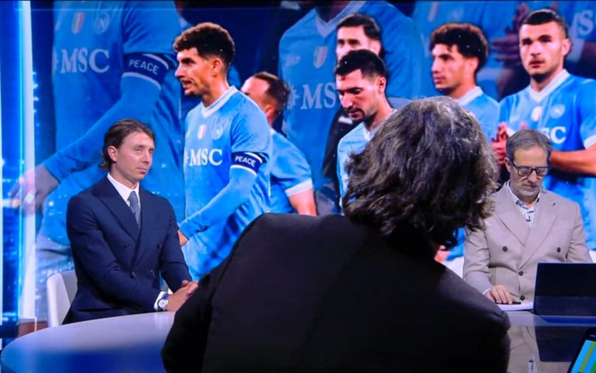 https://sport.sky.it/assets/images/2f46512423677010b81c18d2bbdd454fb5935aed/skysport/it/calcio/serie-a/video/2026/01/08/napoli-verona-sky-calcio-club-commento-1064415/napoli_sky_calcio_club.jpg?im=Resize,width=1218