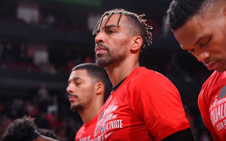 Thabo Sefolosha durante l'inno americano