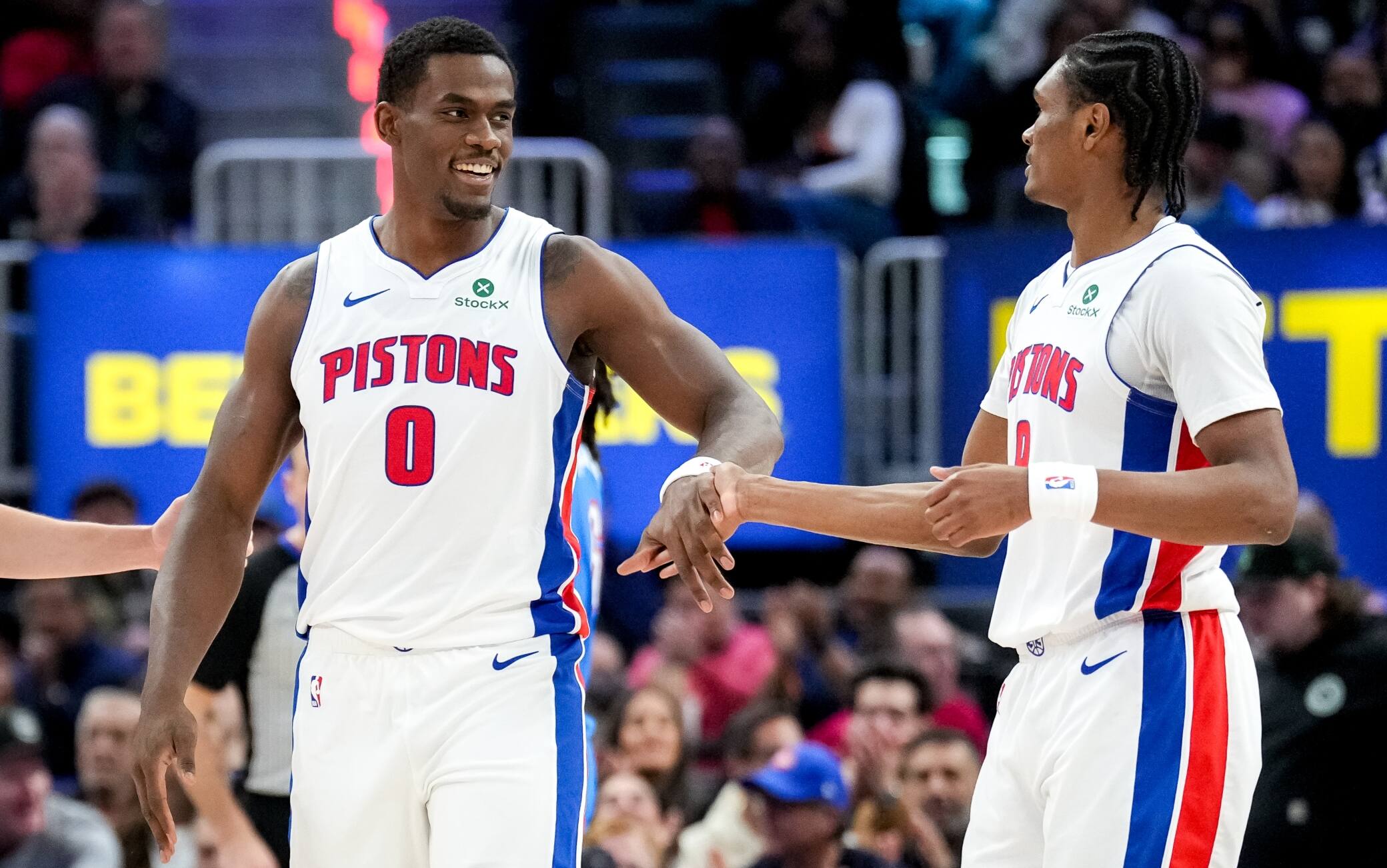 NBA, risultati della notte: Detroit ferma OKC, 10 vittorie in fila per gli Spurs