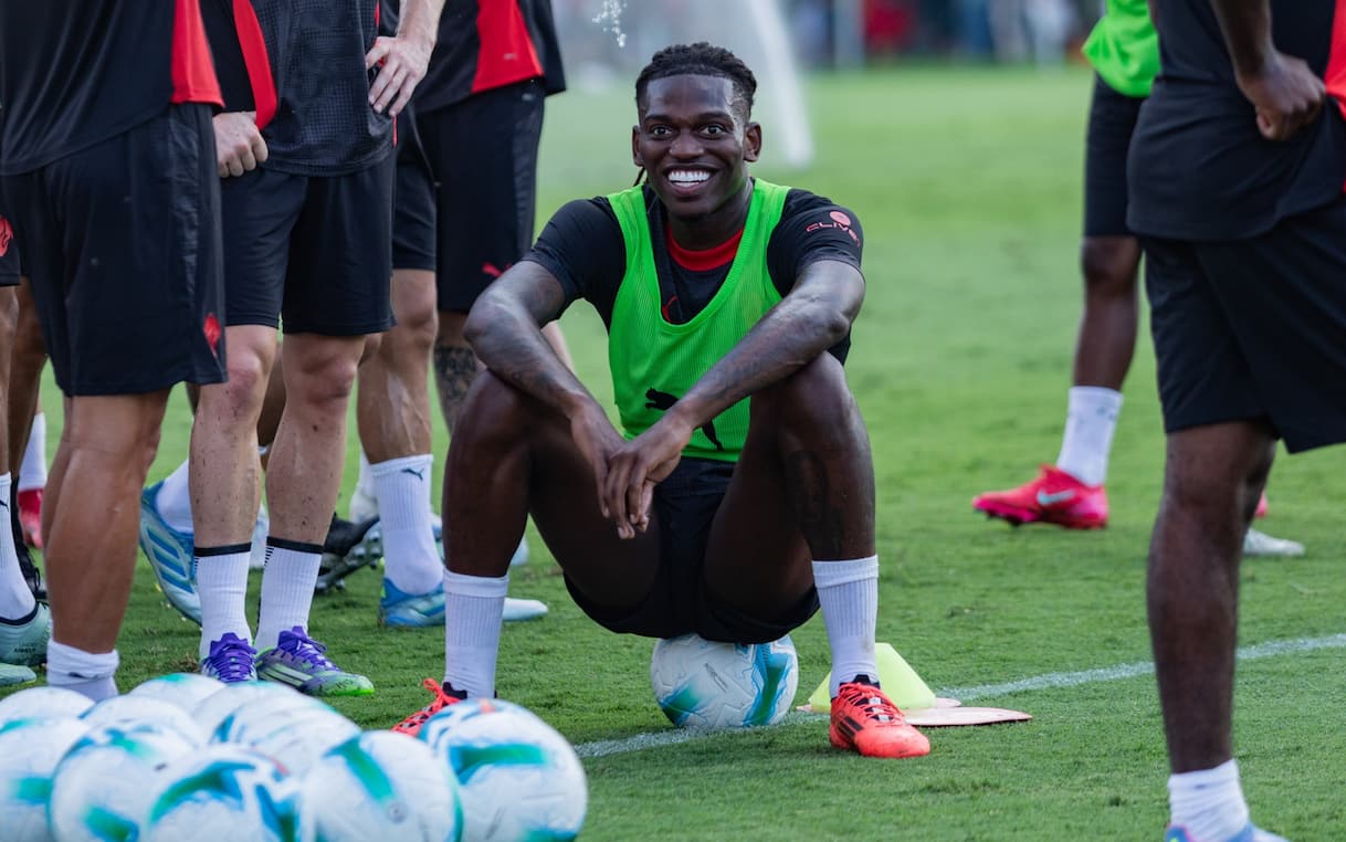 Leao, contatti con l'Aston Villa. Ma il Galatasaray non molla