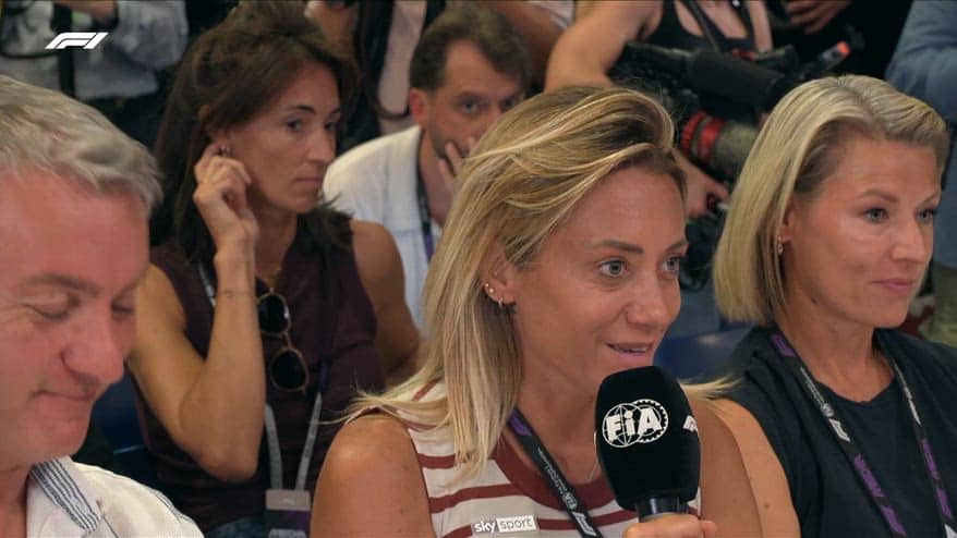 Hamilton: "La mia F40 nel destino, ha il '44' sul motore"