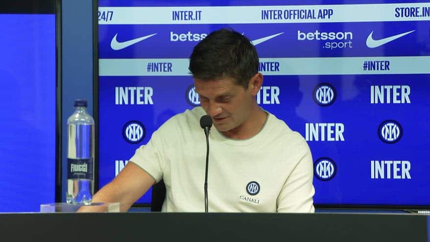 Chivu: "Ho la pazza idea di fare diventare Diouf un esterno"