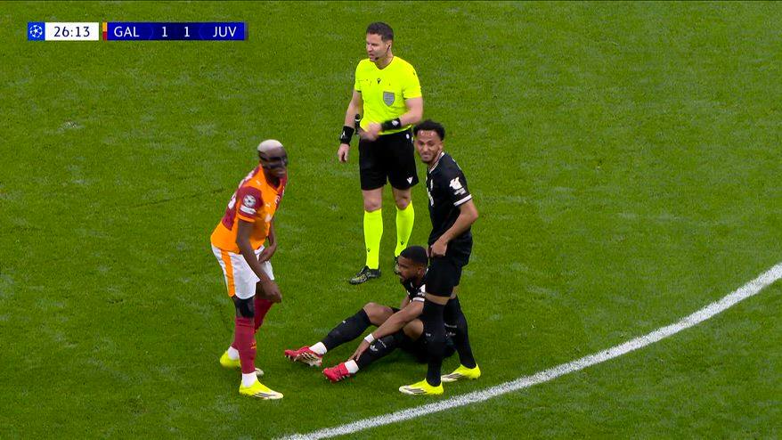 Bremer, infortunio in Galatasaray-Juve: esce al 34'