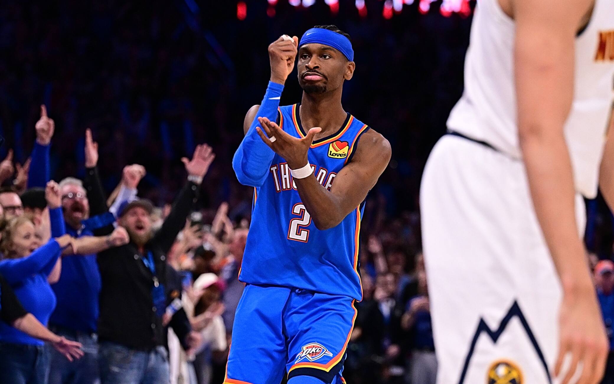 NBA, risultati della notte: OKC batte ancora Denver con super SGA, Knicks ko coi Clippers