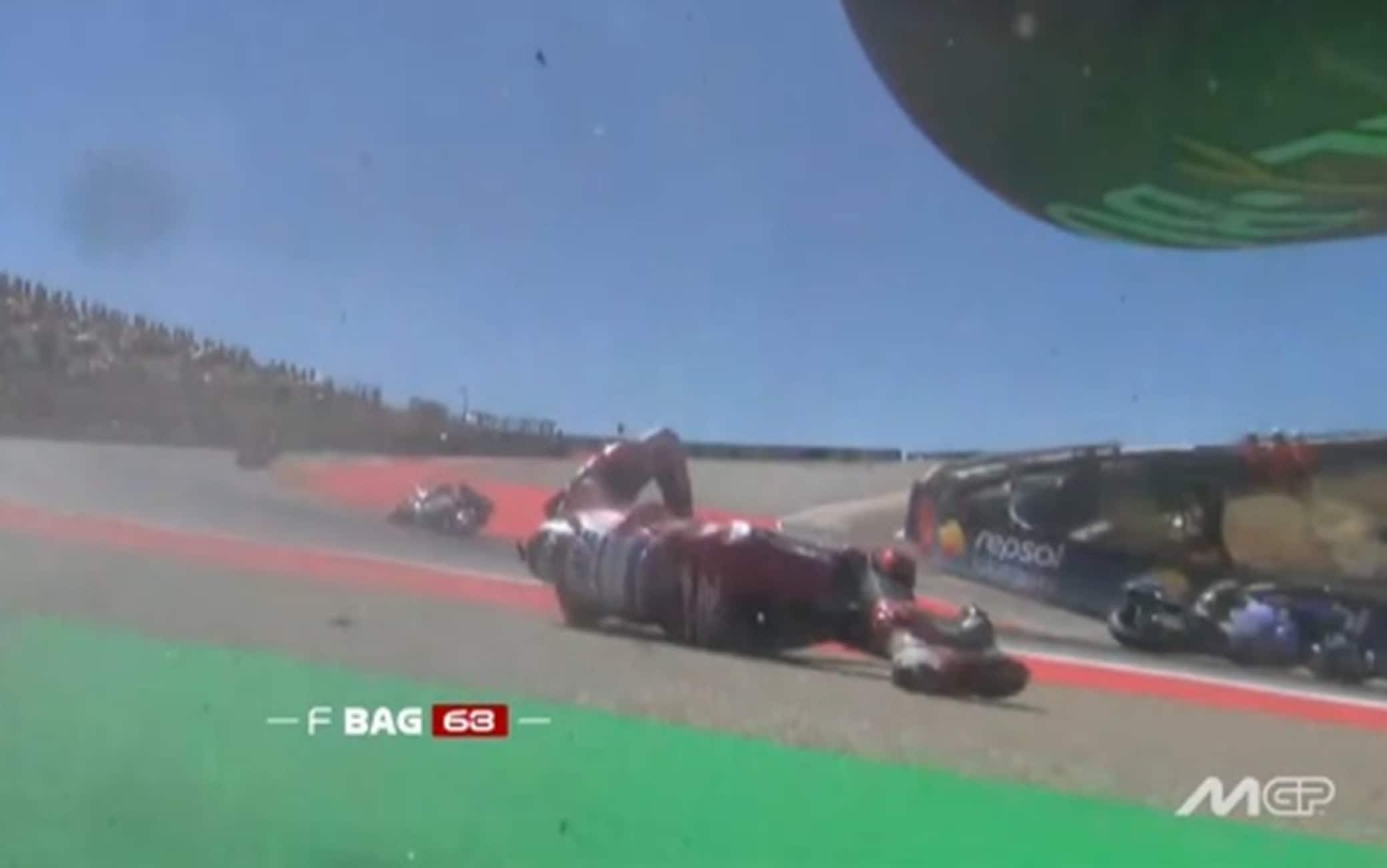 Bagnaia, la caduta di oggi nel GP Aragon MotoGP. VIDEO