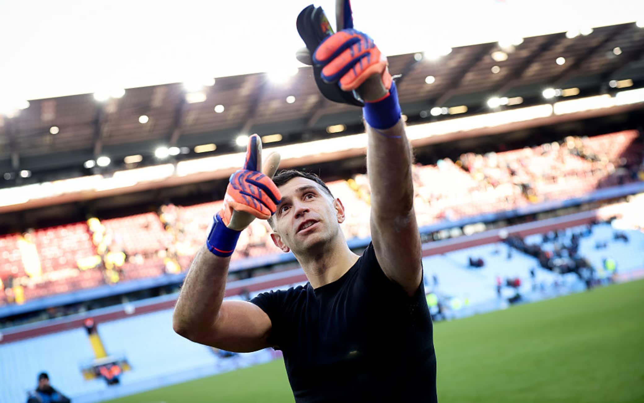 Inter, Dibu Martinez candidato per il dopo Sommer: primo incontro nelle scorse ore