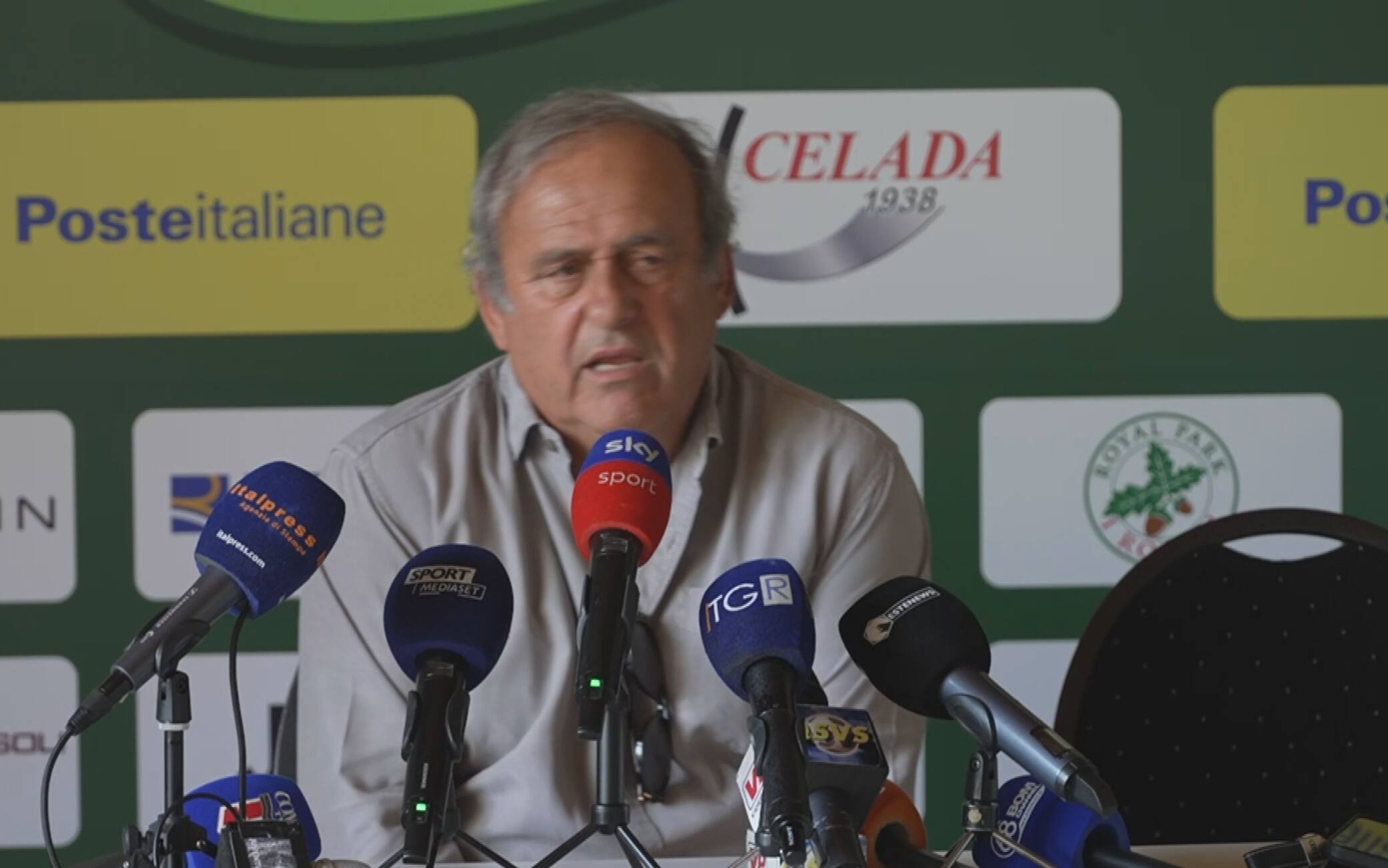 Platini: "Escludo un mio ritorno alla Juventus. Guai a chi tocca la famiglia Agnelli"