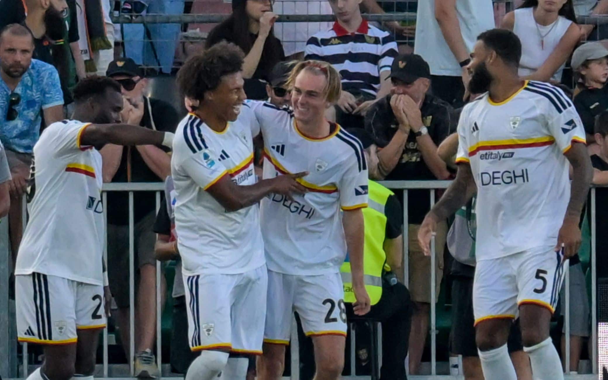 Venezia-Lecce 0-2, Gorter e Tiago Gabriel regalano la vittoria ai giallorossi