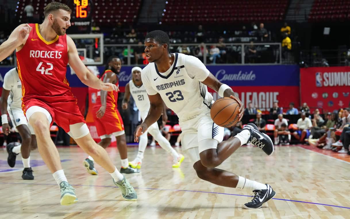 https://sport.sky.it/assets/images/3611cc9732c5bd383517f383f21ba1fe07597220/skysport/it/nba/video/2026/07/19/cedric-coward-dominante-28-punti-e-memphis-in-finale-1112872/coward.jpg?im=Resize,width=1218