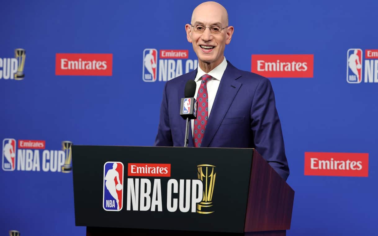 https://sport.sky.it/assets/images/362d41090fe76b586056189c7c4b0f1756d24cbe/skysport/it/nba/2025/12/17/adam-silver-nba-espansione-squadre-decisione-2026/Adam_Silver_Getty.jpg?im=Resize,width=1218