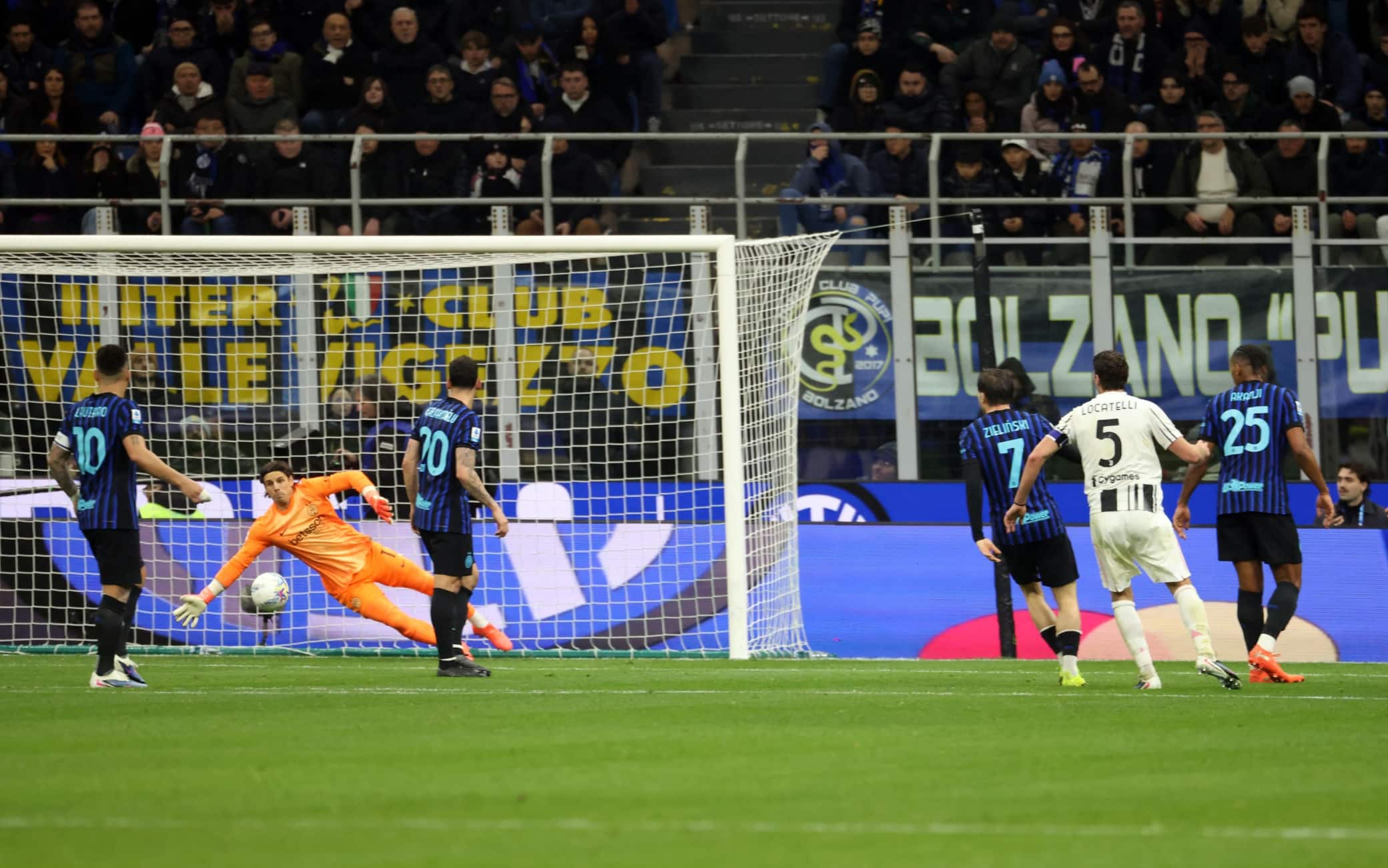 Il gol di Locatelli