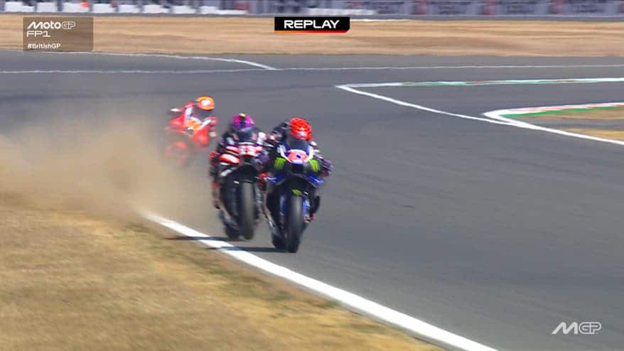 Martin, due ruote sulla terra nel venerdì di Silverstone