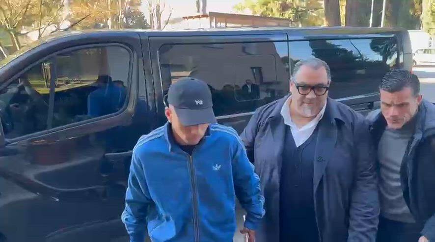 Napoli, l'arrivo di Alisson Santos per le visite mediche