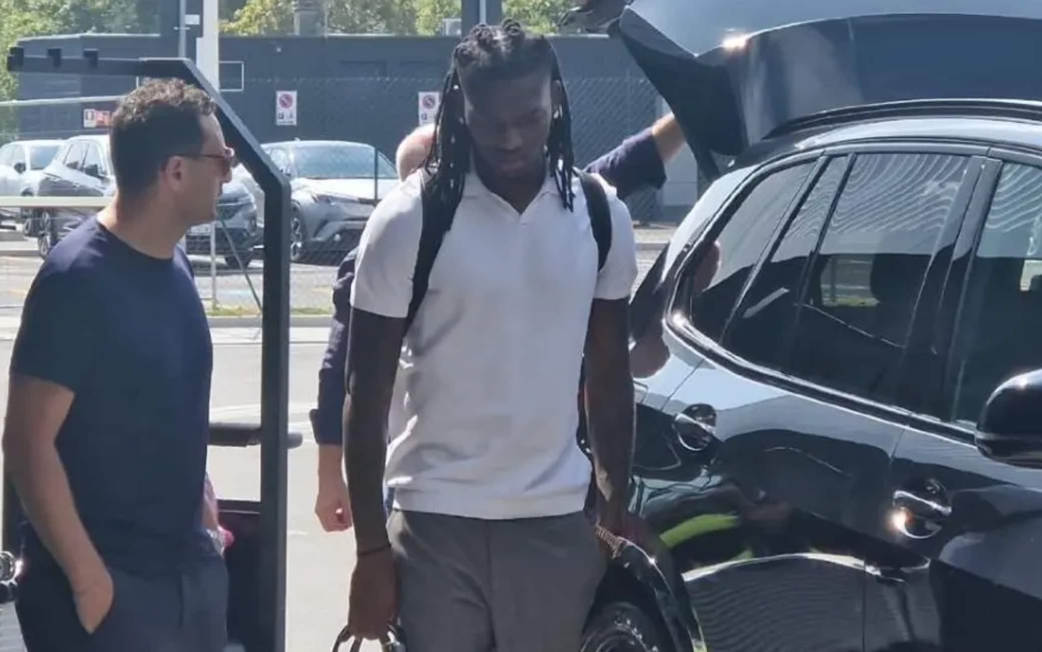 Leao in partenza per la Turchia: "Al Milan mi sono sentito a casa, ringrazio i tifosi"