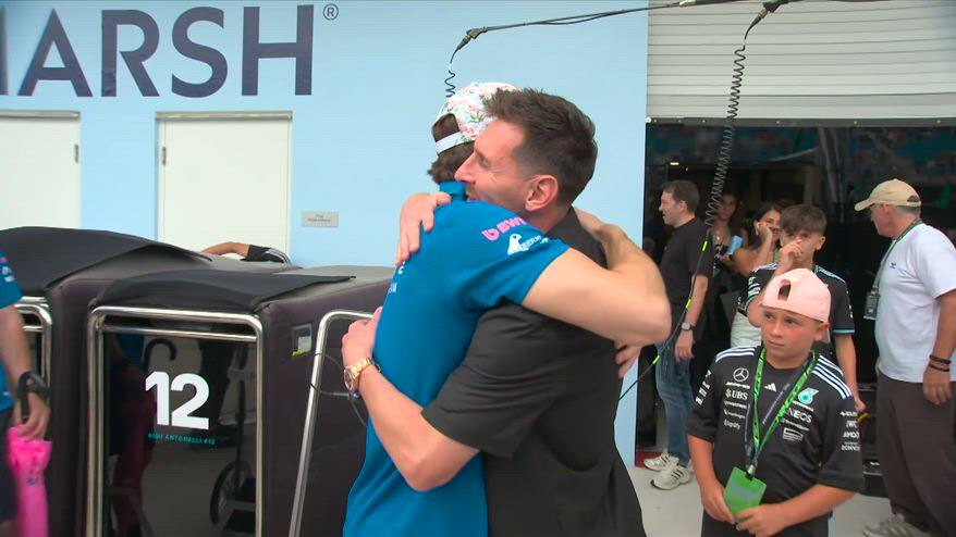 Messi e Colapinto, abbraccio al Gp di Miami