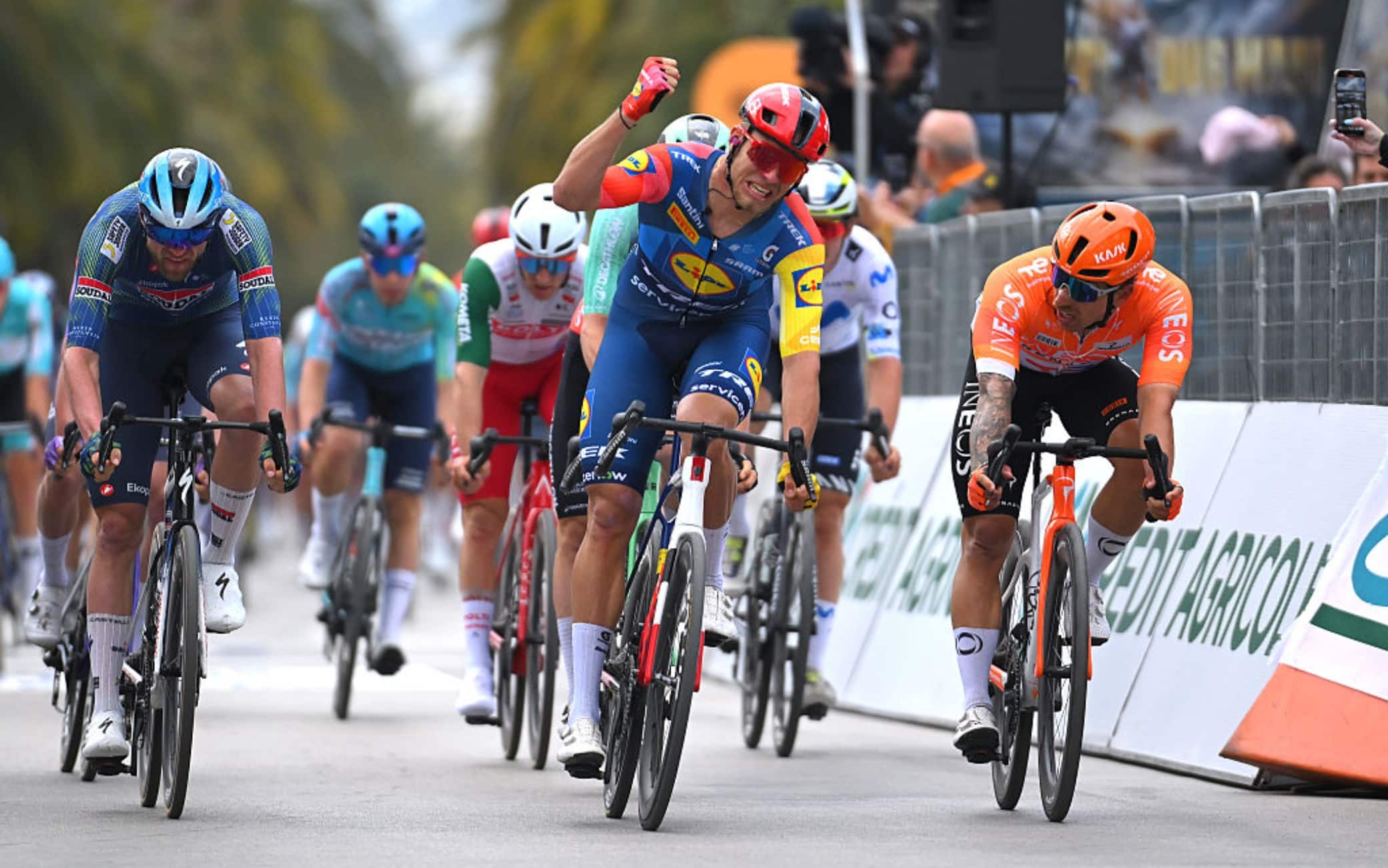 Tirreno-Adriatico, Jonathan Milan vince 7^ tappa. Successo finale di Del Toro