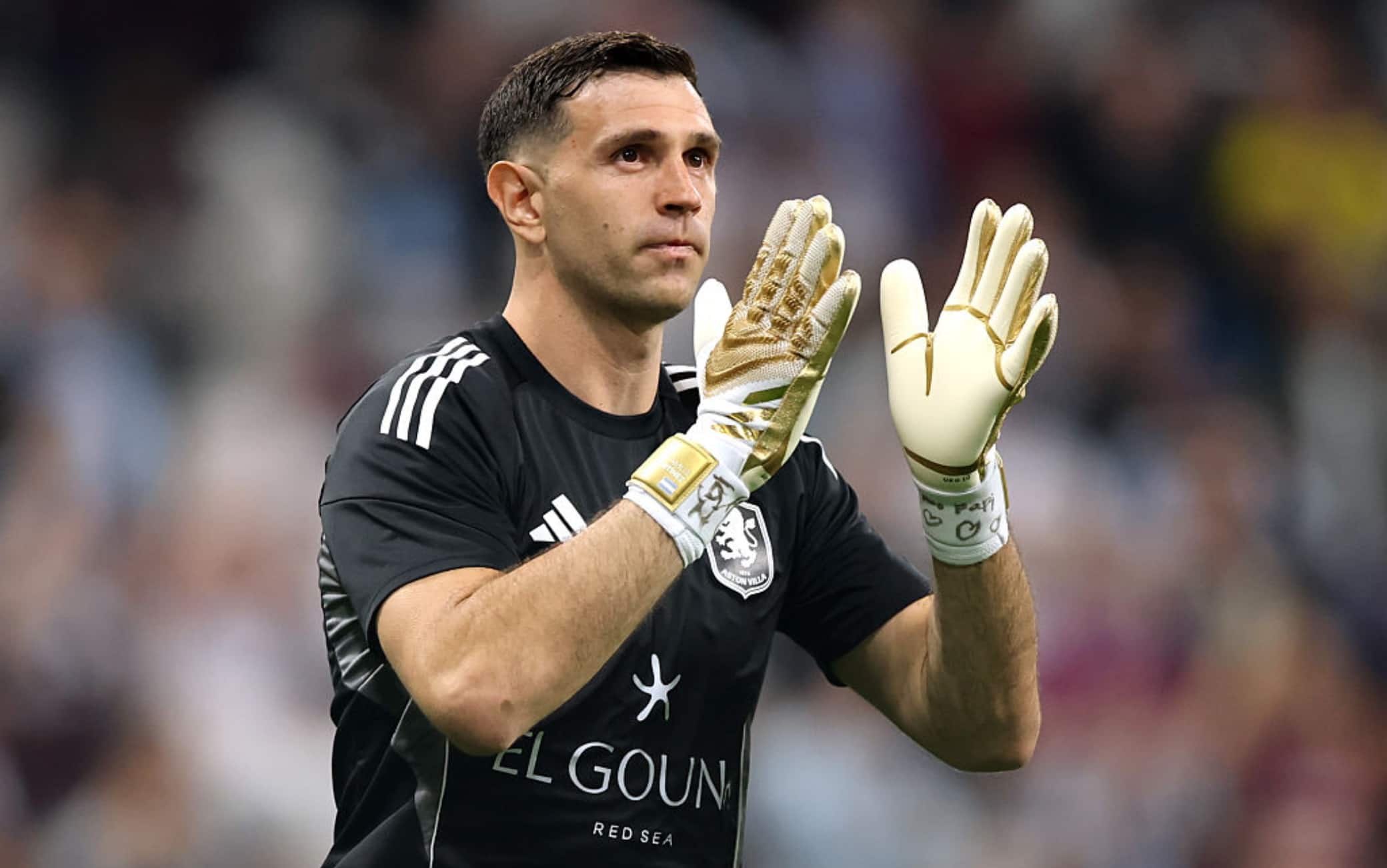 Dibu Martinez, intesa Chelsea-Aston Villa per 7,5 milioni: le news di calciomercato