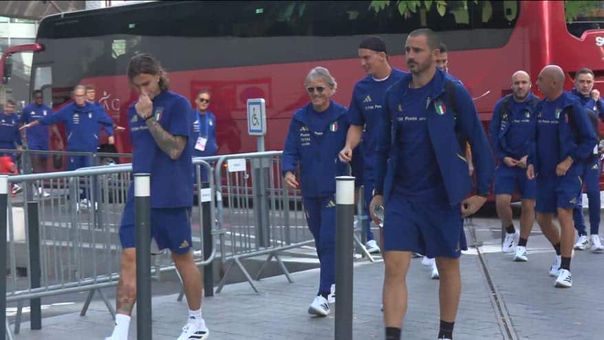 La Nazionale torna in albergo a Parigi dopo la rifinitura