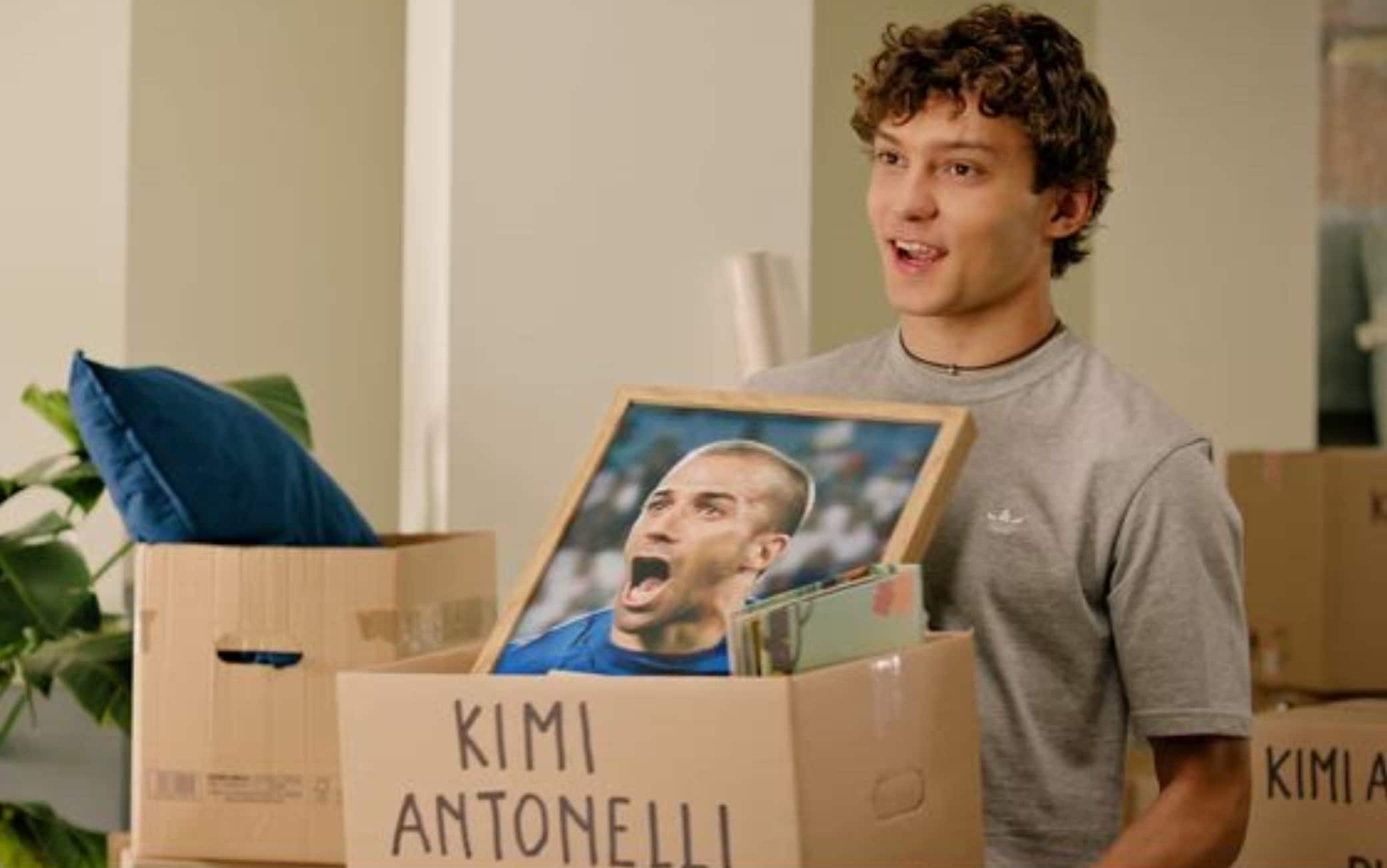 Kimi Antonelli al fianco di Del Piero nella nuova campagna Sky. VIDEO