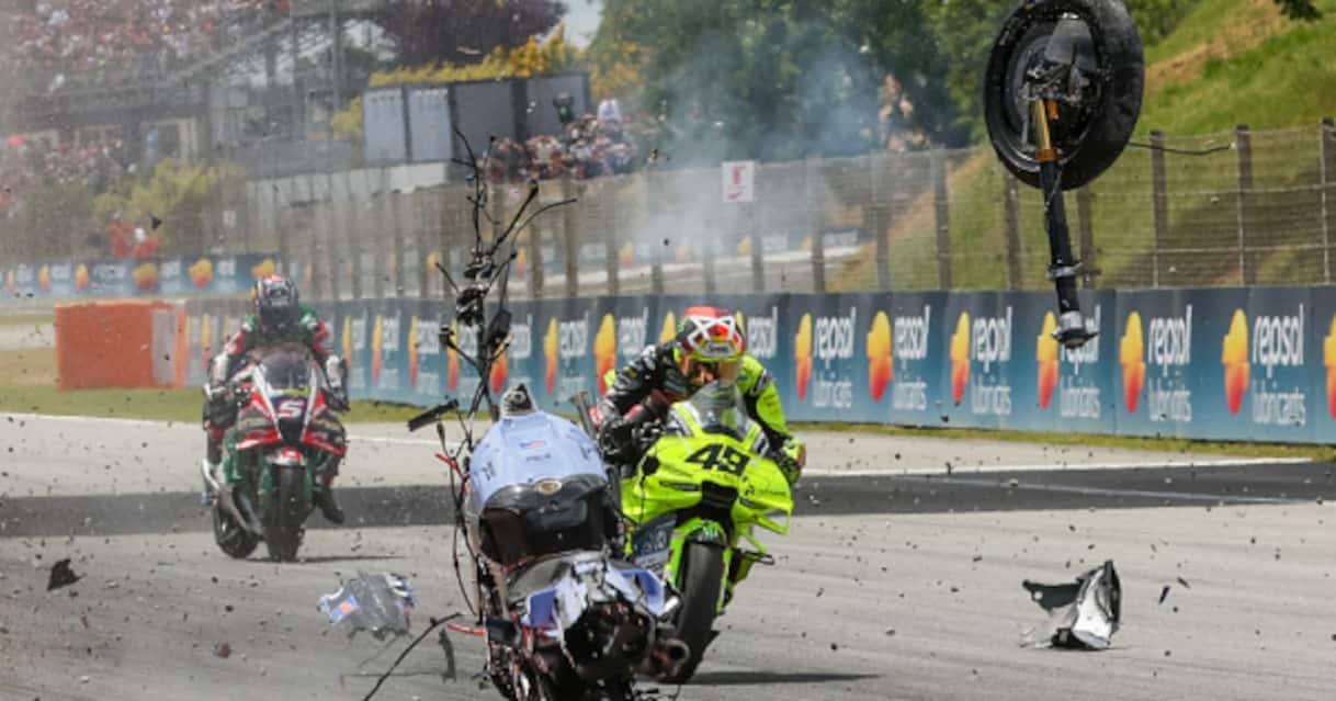 https://sport.sky.it/assets/images/3e2e7a8c421aabefbe99d41791b0440a3f3bbf69/skysport/it/motori/motogp/video/2026/05/17/di-giannantonio-gp-barcellona-incidente-marquez-intervista-1098705/diggia_incidente_og.jpg?im=Resize,width=1218