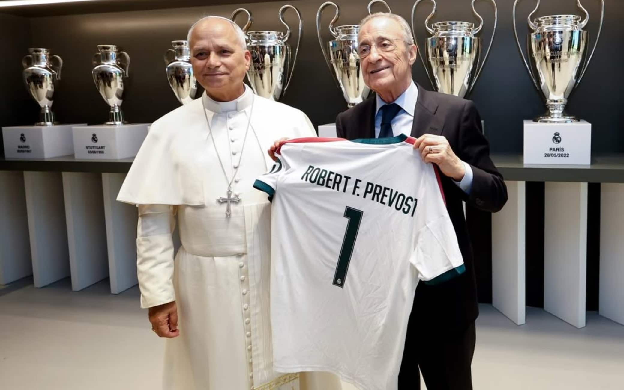 Papa Leone XIV al Bernabeu: le FOTO della cerimonia e dell'incontro con Florentino Perez
