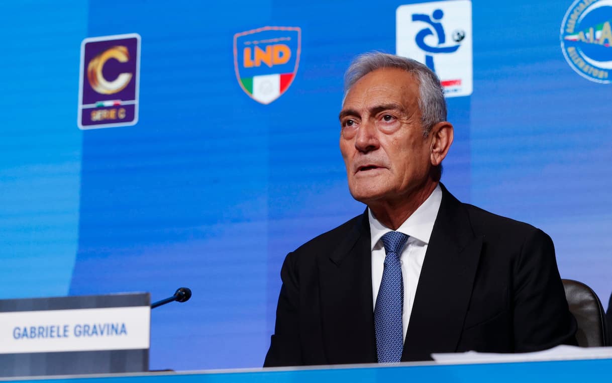 https://sport.sky.it/assets/images/3e808c16a39ce12e2b6dfc6d875e3fe4dcd20a3c/skysport/it/calcio/mondiali/video/2026/04/01/italia-futuro-gravina-in-figc-news-e-scenari-1086997/gravina_ansa_ok.jpg?im=Resize,width=1218