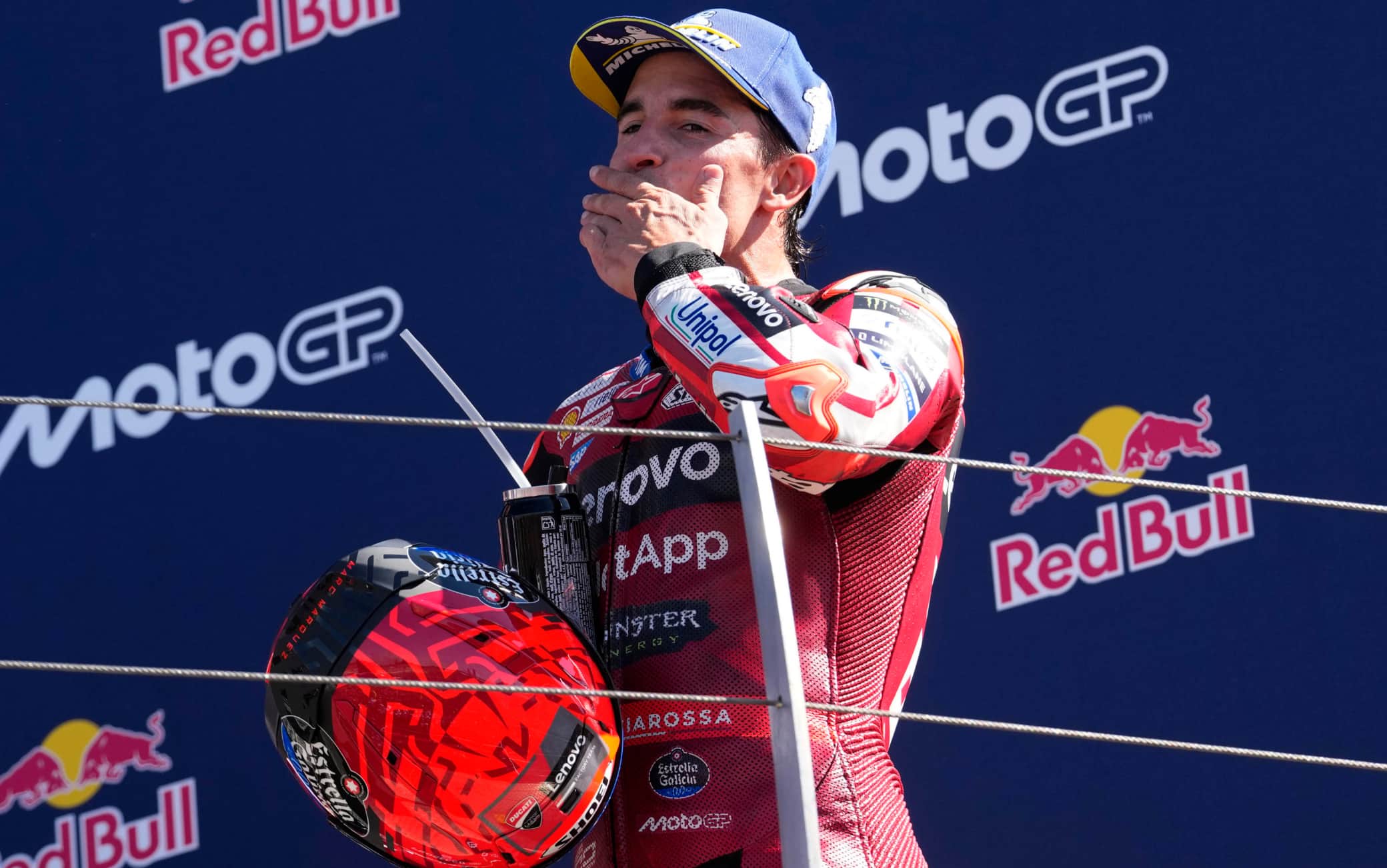 Marquez: "Dopo la caduta di Bezzecchi un'altra gara. Sto guidando con la mente libera"