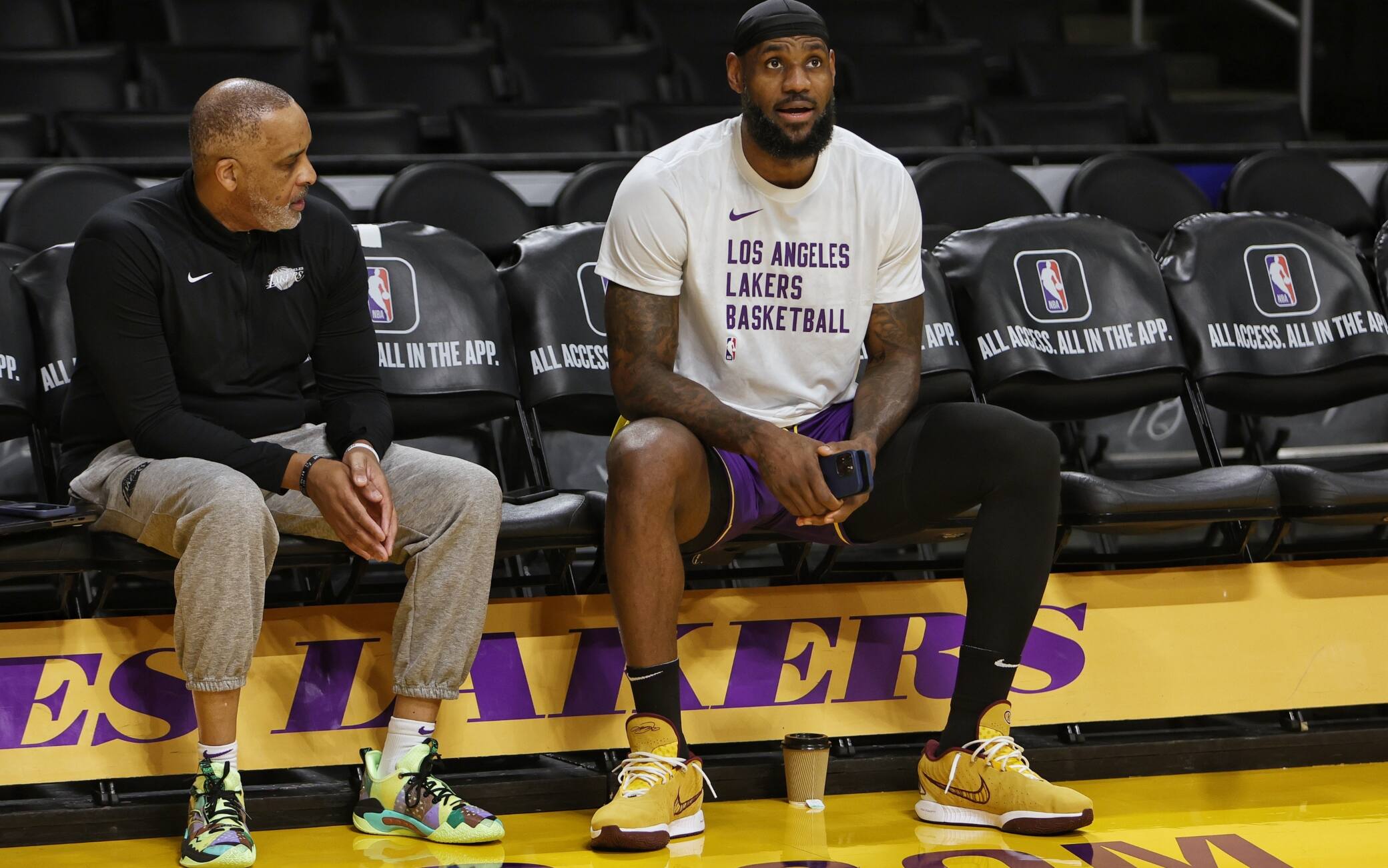 NBA, i Sixers assumono l'assistente fidato di LeBron: Phil Handy entra nel coaching staff