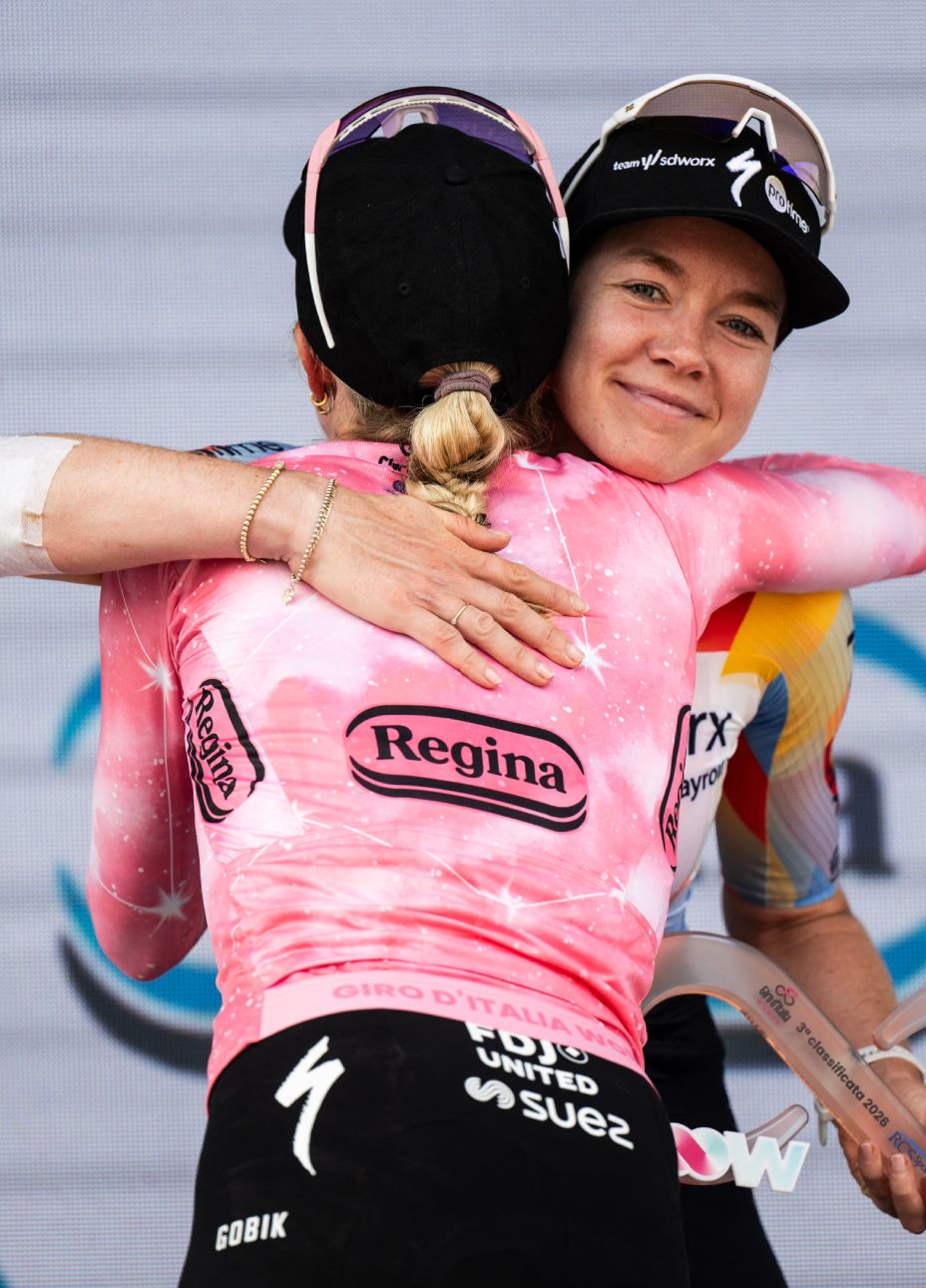 Giro D Italia Women Anna Van Der Breggen Perde La Maglia Rosa Vince giro-d-italia-women-anna-van-der-breggen-perde-la-maglia-rosa-vince