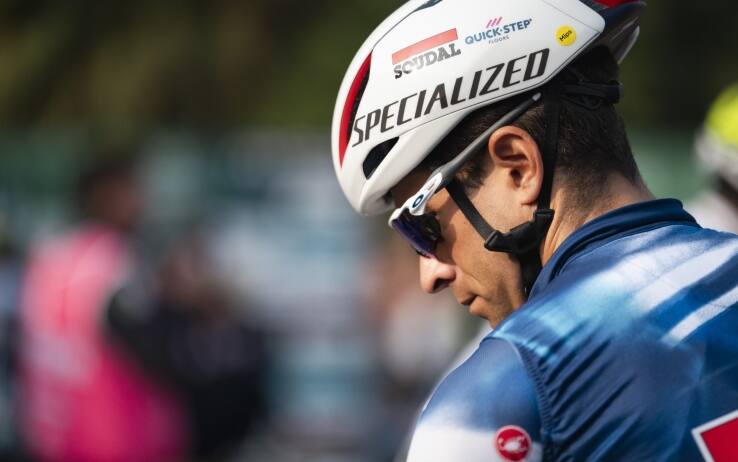 Mikel Landa salta il Giro d'Italia 2026 per i postumi di una frattura