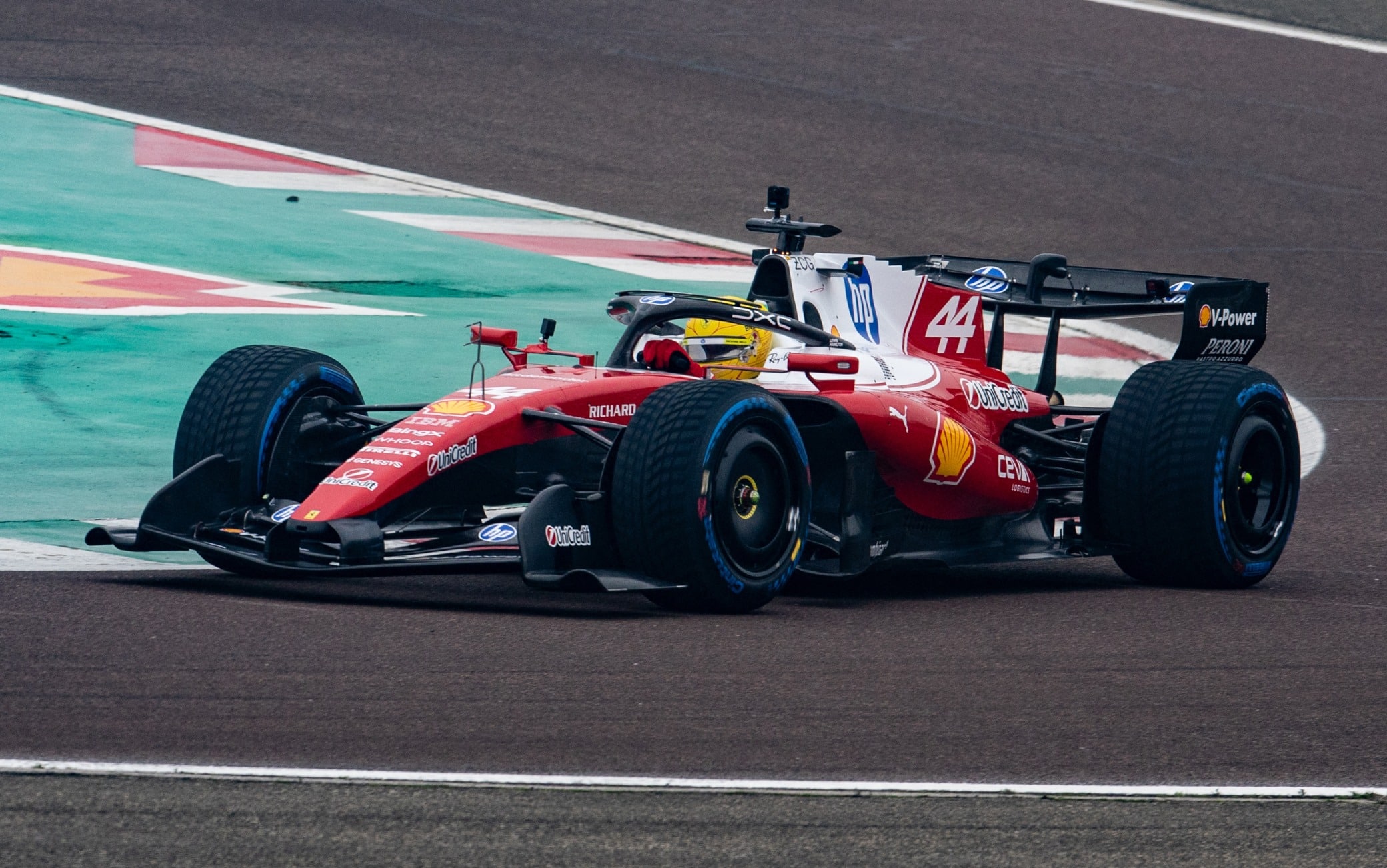 Ferrari SF-26, il video dello shakedown a Maranello