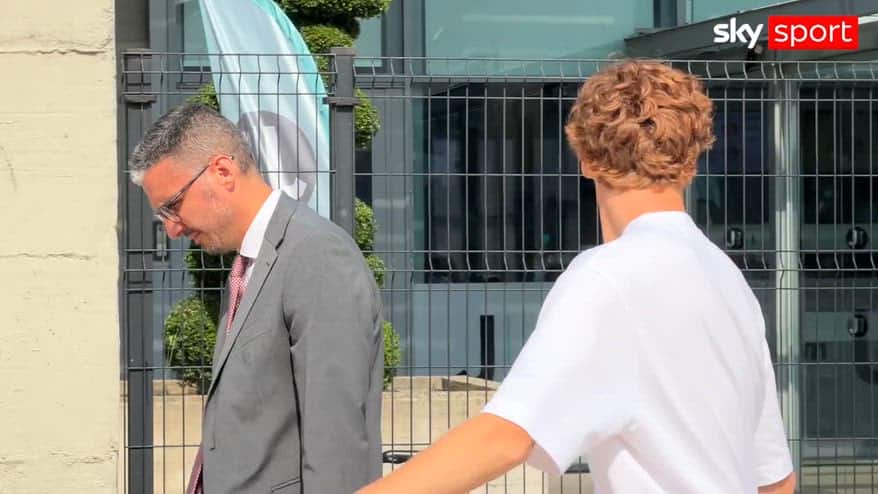 Sinner al J Medical per una visita di controllo